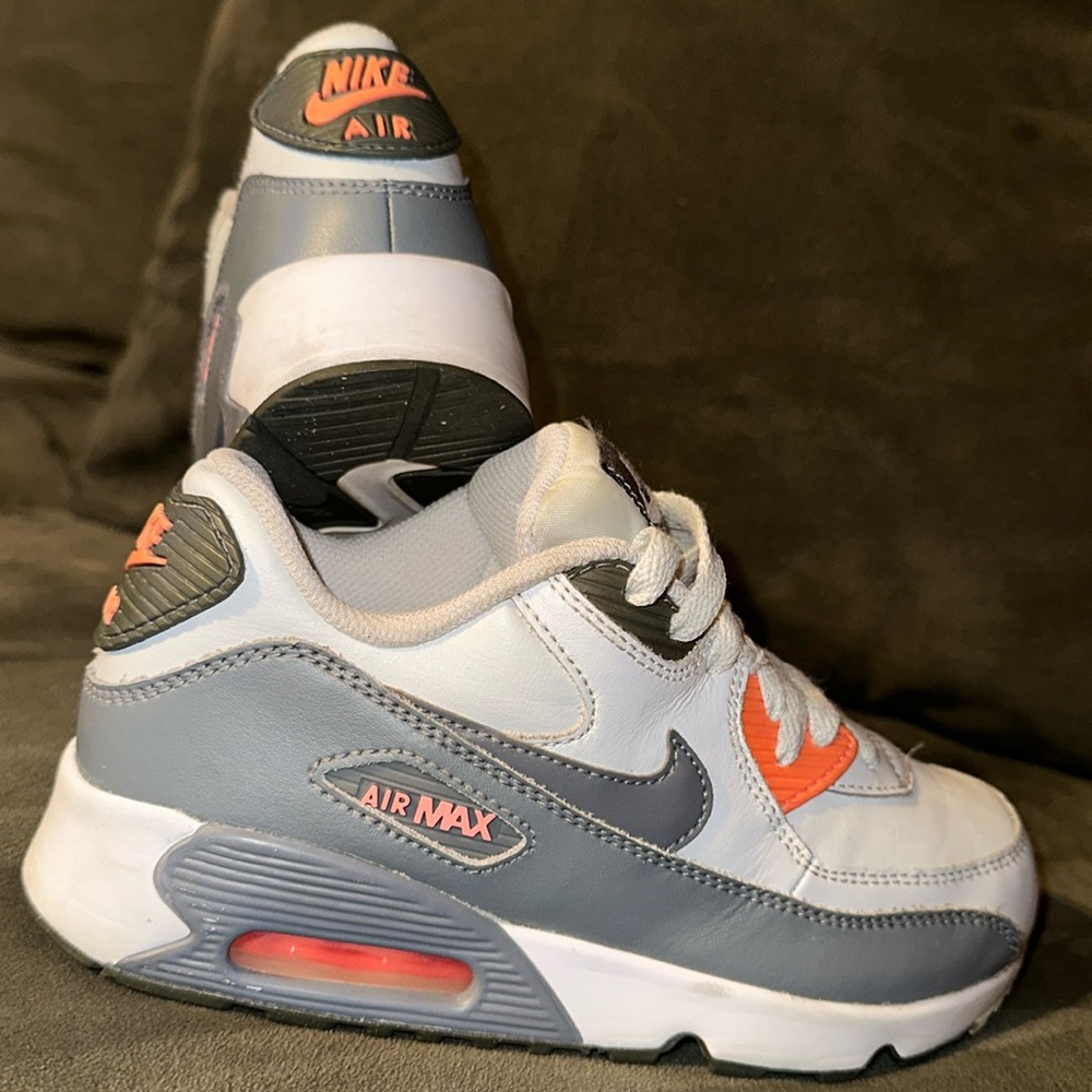 Nike Air Max 90 Pure Platinum, Wolf Grey infrared 833376-006  Youth size 3Y